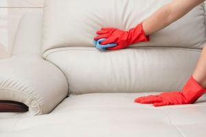 تمیز کردن مبلمان اداری چگونه است