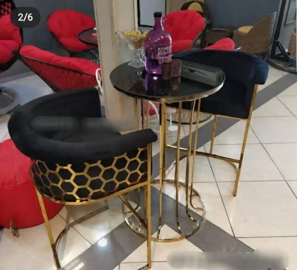 صندلی زنبوری با میز بار ستونی